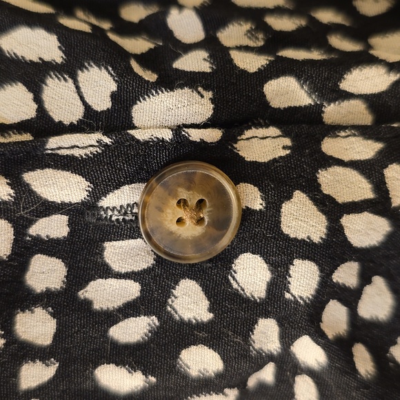 Reitmans lightweight dress shirt | SZ Medium - Picture 4 of 7